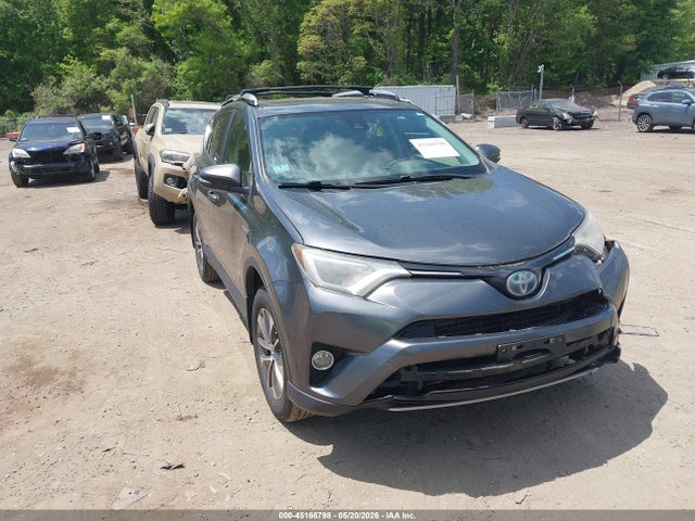 Salvage Toyota RAV4 Image