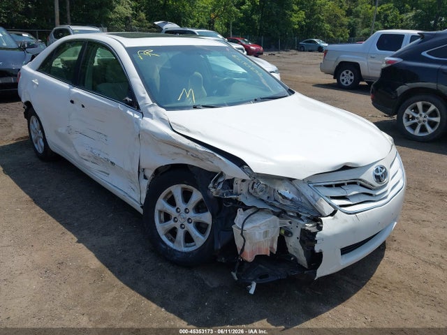 Salvage Toyota Camry Image
