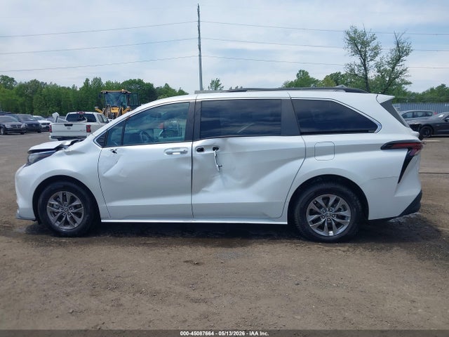 Toyota Sienna Xle