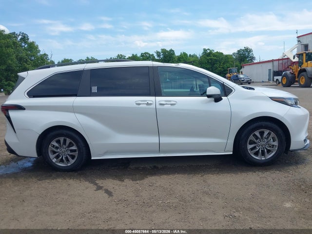 Toyota Sienna Xle