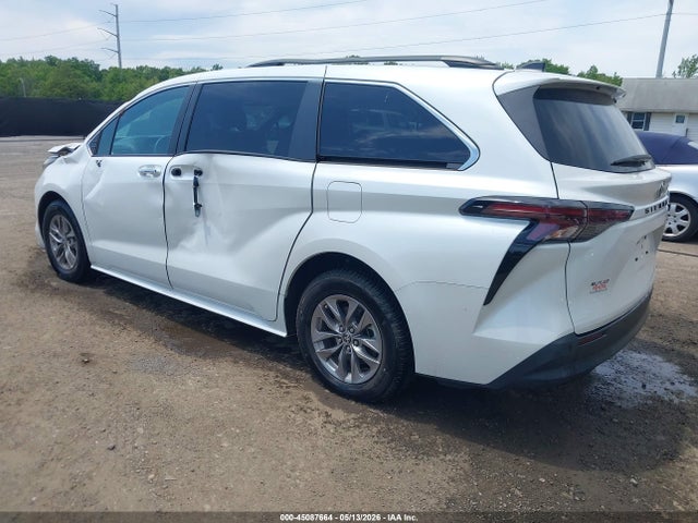 Toyota Sienna Xle