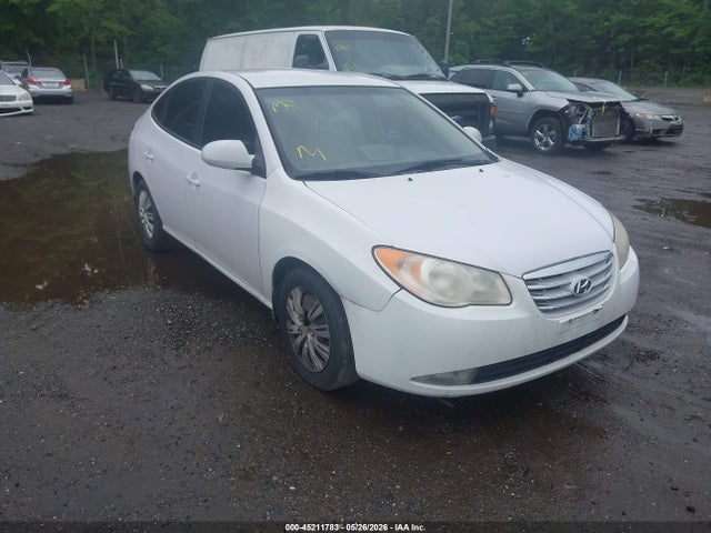 Salvage Hyundai ELANTRA Image