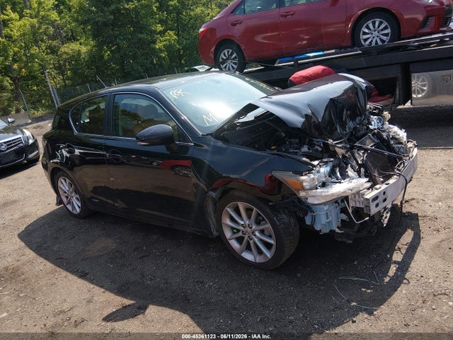 Salvage Lexus Ct Image