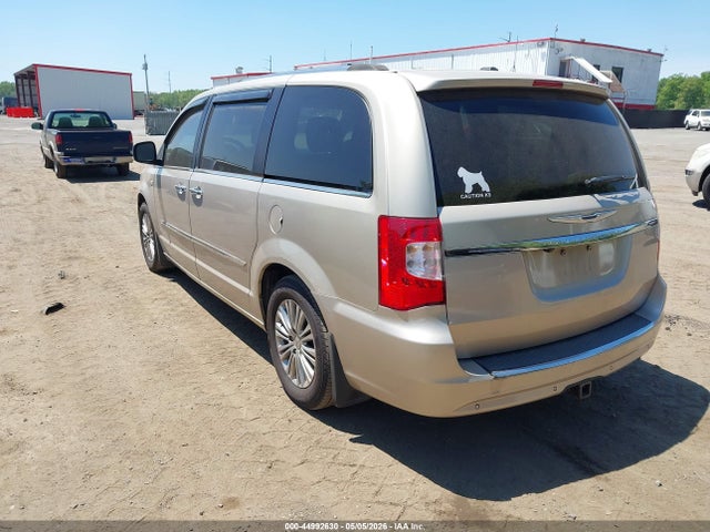 Chrysler Town & Country Touring-l 30th Anniversary