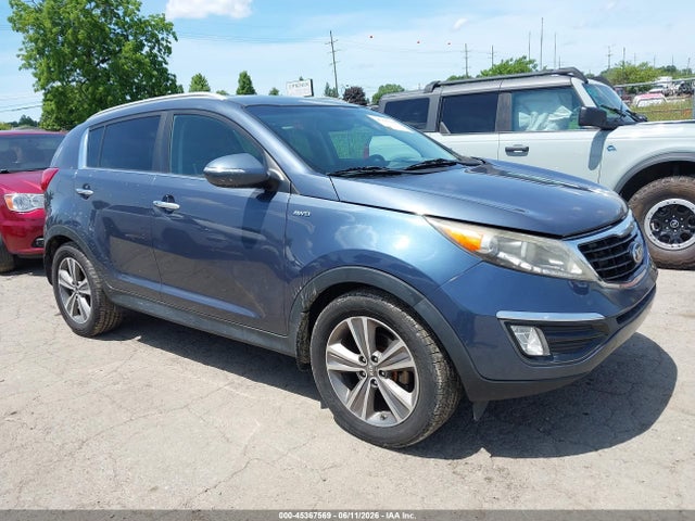Salvage Kia Sportage Image