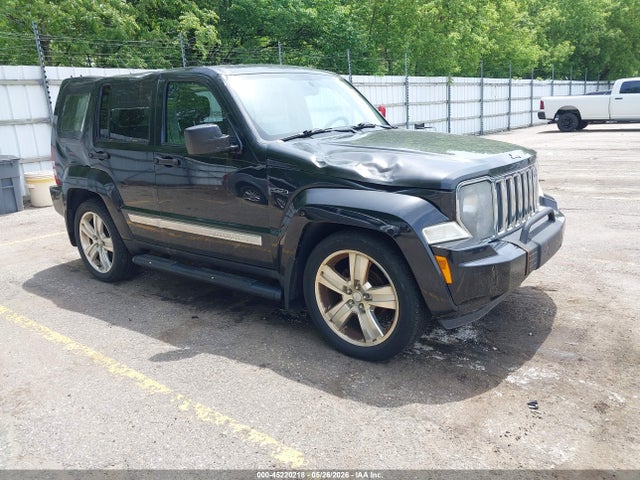 Salvage Jeep Liberty Image