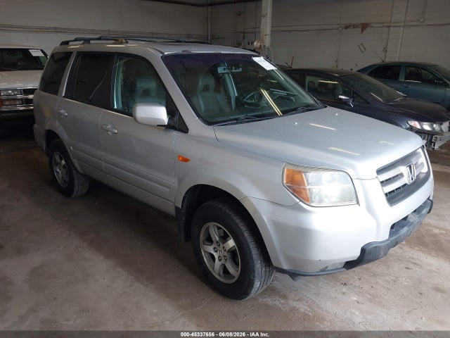 Salvage Honda Pilot Image