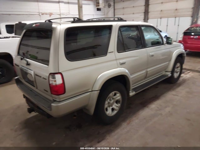 Toyota 4Runner Limited V6
