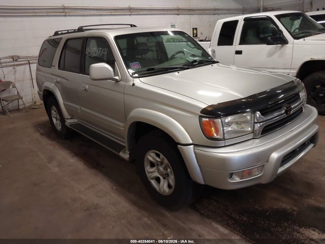 Salvage Toyota 4Runner Image