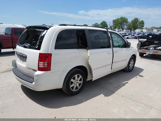 Chrysler Town & Country Touring