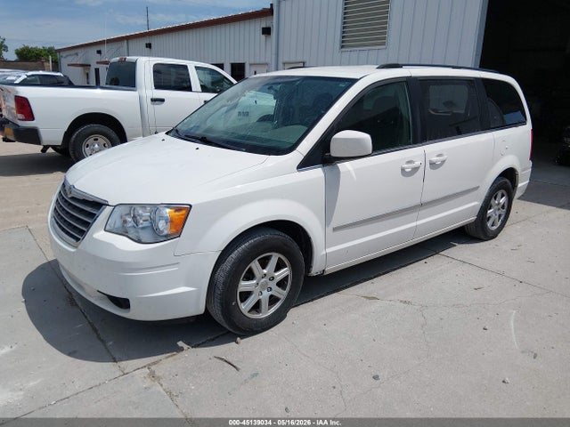 Chrysler Town & Country Touring