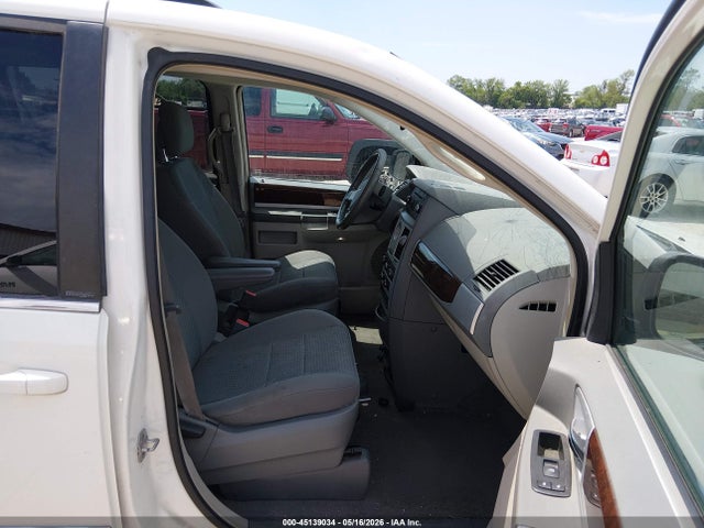 Chrysler Town & Country Touring
