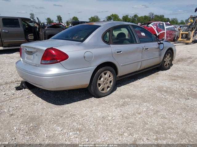 Ford Taurus Se