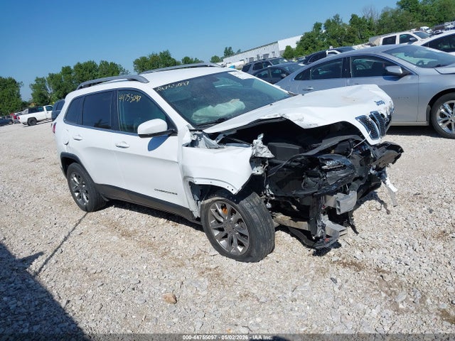 Salvage Jeep Cherokee Image
