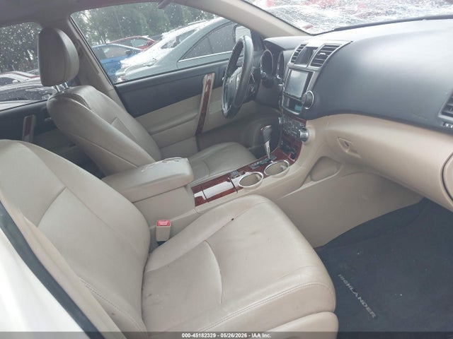 Toyota Highlander Limited V6
