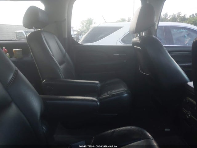 Cadillac Escalade Standard