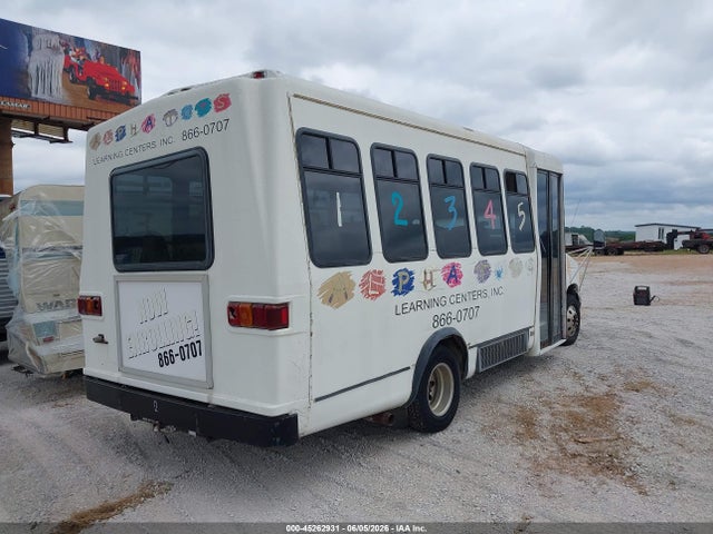 Ford Econoline E350 Cutaway Van