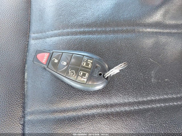 Chrysler Town & Country Touring