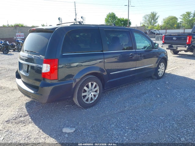 Chrysler Town & Country Touring