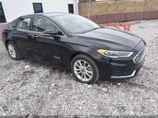 Salvage Ford Fusion Image
