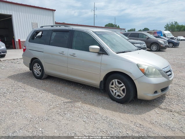 Salvage Honda Odyssey Image
