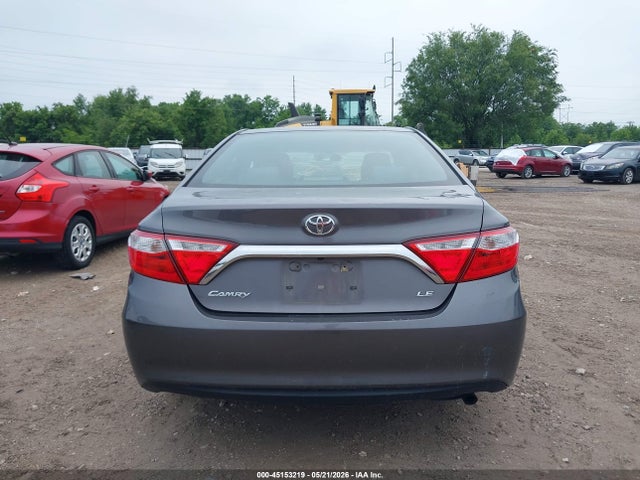 Toyota Camry Le