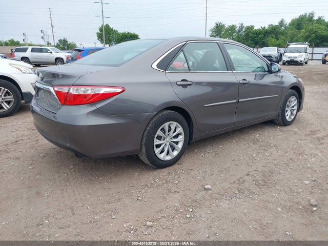 Toyota Camry Le
