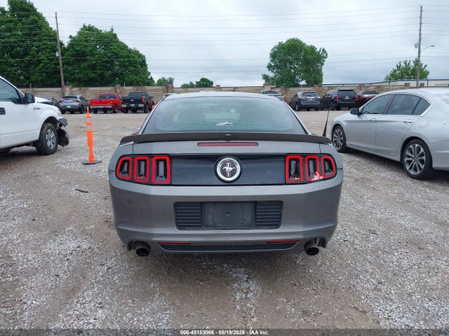 Ford Mustang V6 Premium
