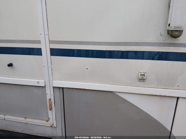 Ford F-550 Super Duty Stripped Chass