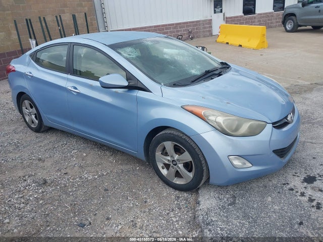 Salvage Hyundai ELANTRA Image