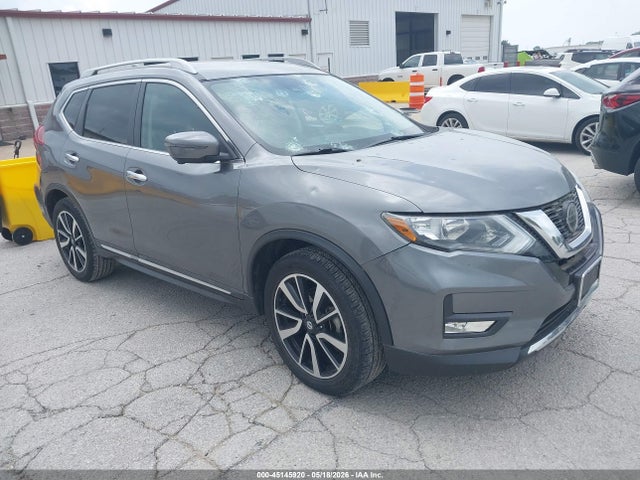 Salvage Nissan Rogue Image