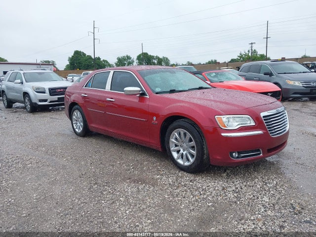 Salvage Chrysler 300c Image