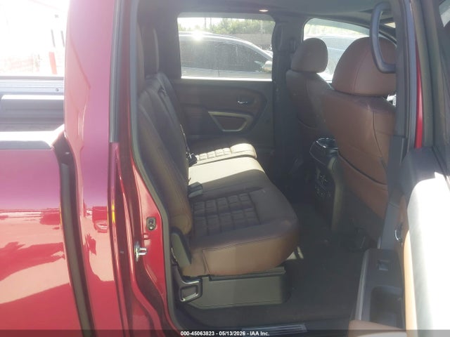 Nissan Titan Platinum Reserve 4x4