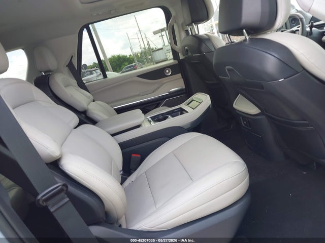 Lincoln Navigator Reserve
