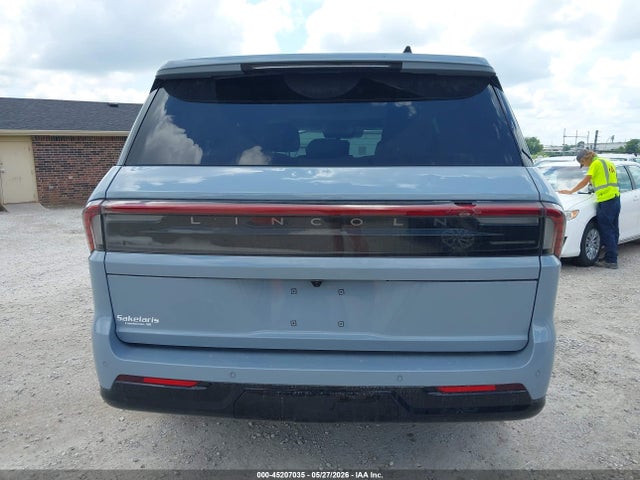Lincoln Navigator Reserve