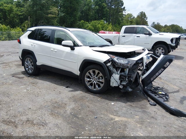 Salvage Toyota RAV4 Image