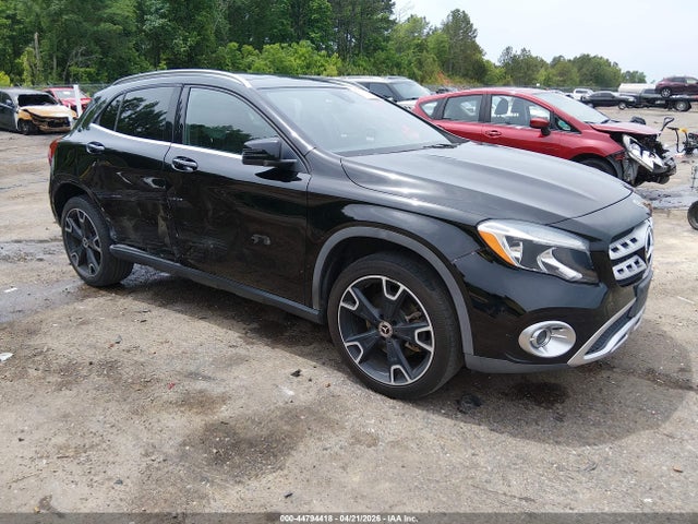Salvage Mercedes-Benz GLA Image