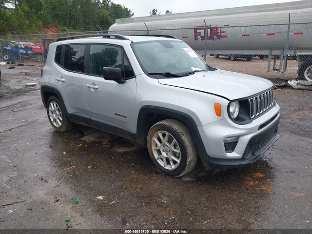 Salvage Jeep Renegade Image