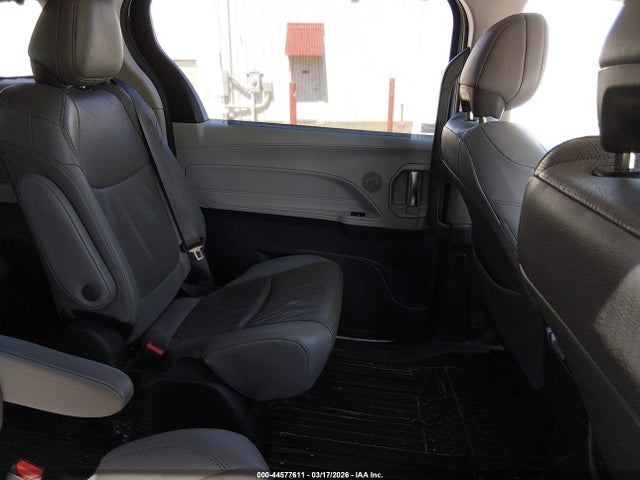 Toyota Sienna Limited