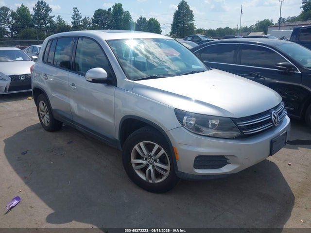 Salvage Volkswagen Tiguan Image