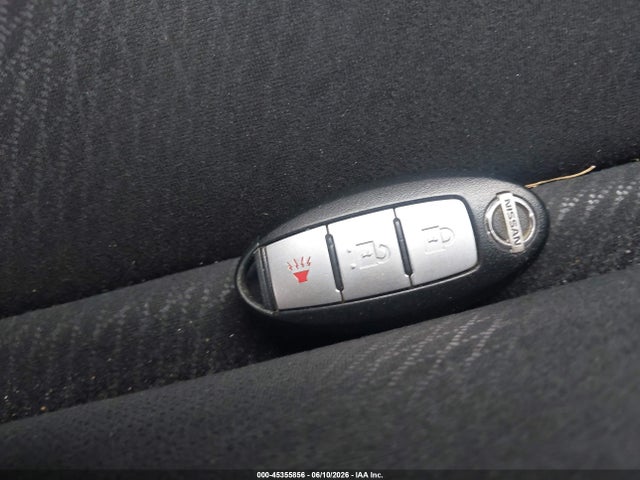 Nissan Pathfinder S