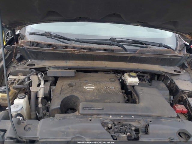 Nissan Pathfinder S