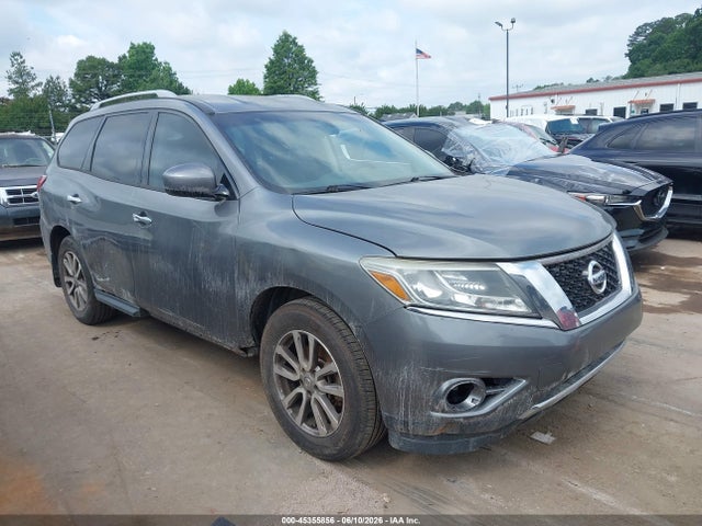 Nissan Pathfinder S