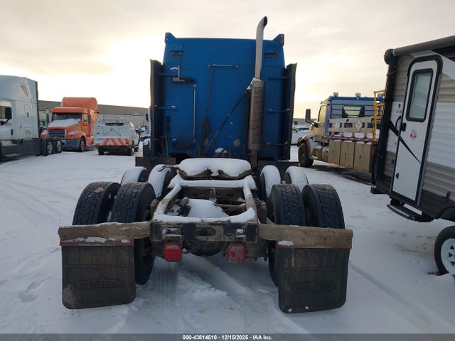 Freightliner Conventional Columbia
