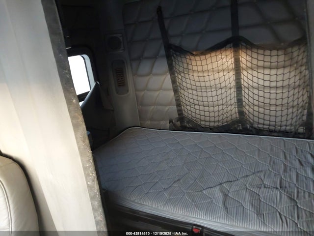 Freightliner Conventional Columbia