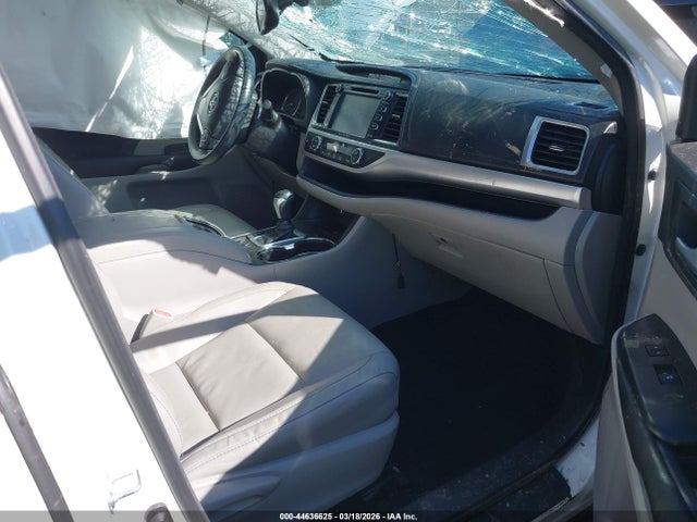 Toyota Highlander Xle V6