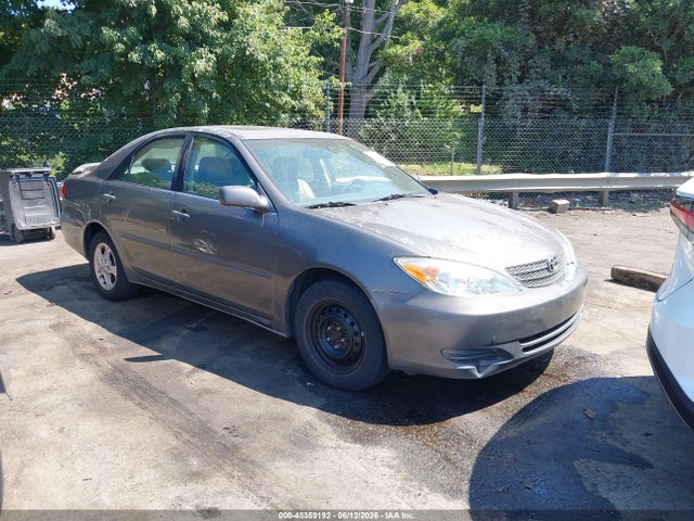 Salvage Toyota Camry Image