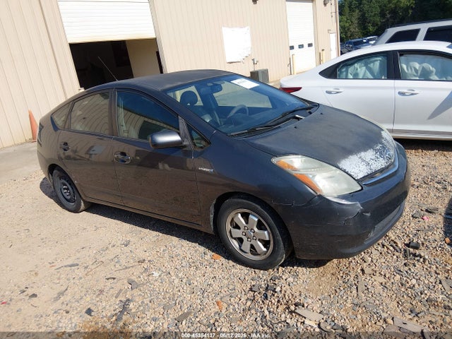 Salvage Toyota Prius Image