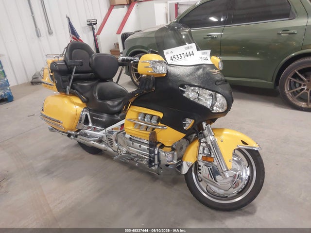 Salvage Honda Gl1800 Image