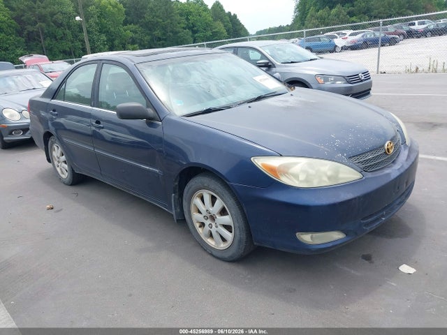 Salvage Toyota Camry Image